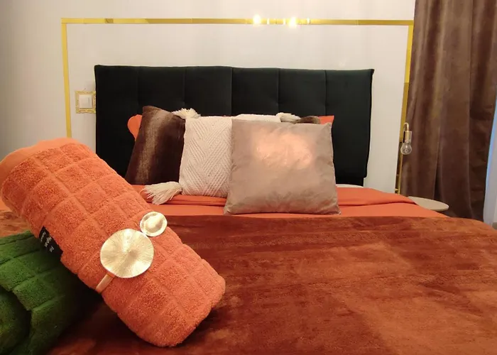 Escal'home Design Au Pied De L'aeroport, Parkings * Blagnac