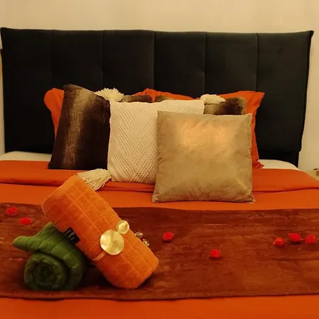 Escal'home Design Au Pied De L'aeroport, Parkings Διαμέρισμα *