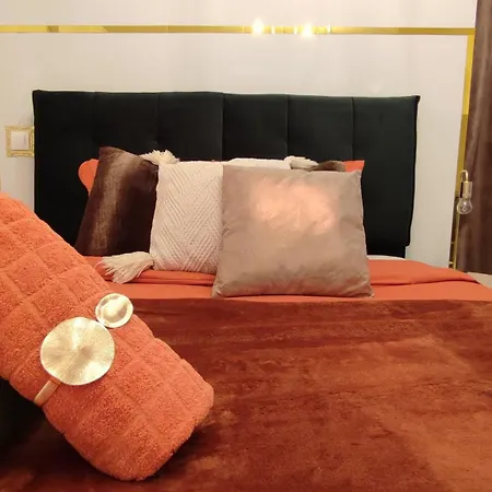 Escal'home Design Au Pied De L'aeroport, Parkings * 블라냑