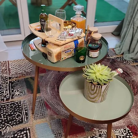 Escal'home Design Au Pied De L'aeroport, Parkings 블라냑